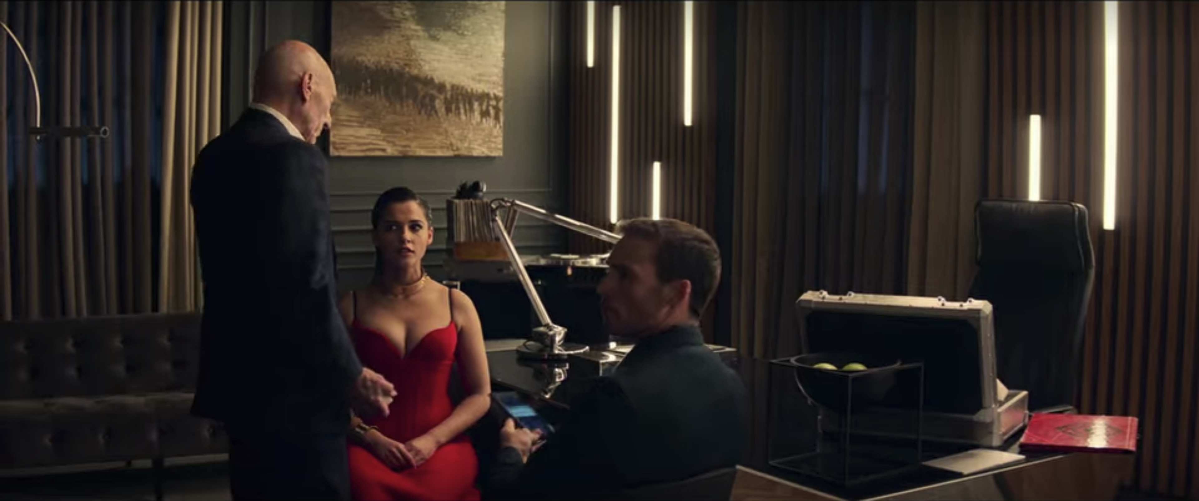 졸라 짱 썐 암살자가 자리를 비우고 2:1의 상황이면 왜 저 늙은 빡빡이를 제압하려고 하지 않을까? 처음부터 암살자는 왜 자리를 비울까?